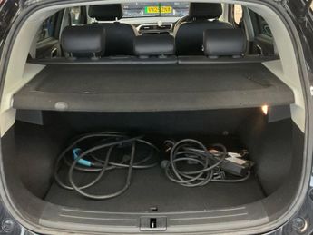 MG MG ZS 72.6kWh Trophy Connect Long Range SUV 5dr Electric Auto (156 ps)