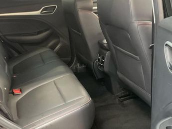 MG MG ZS 72.6kWh Trophy Connect Long Range SUV 5dr Electric Auto (156 ps)