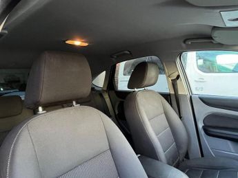 FORD FOCUS 1.8 Titanium Hatchback 5dr Petrol Manual (169 g/km, 123 bhp)