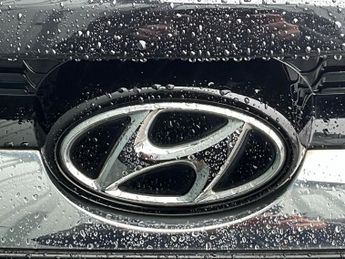 HYUNDAI IX35 2.0 CRDi Premium SUV 5dr Diesel Auto 4WD Euro 5 (184 ps)