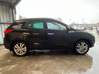 HYUNDAI IX35 2.0 CRDi Premium SUV 5dr Diesel Auto 4WD Euro 5 (184 ps)