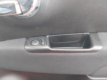 FIAT 500 1.2 Lounge Hatchback 3dr Petrol Dualogic Euro 6 (s/s) (69 bhp)