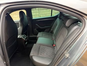 SKODA SUPERB 2.0 TSI SportLine Plus Hatchback 5dr Petrol DSG Euro 6 (s/s) (19