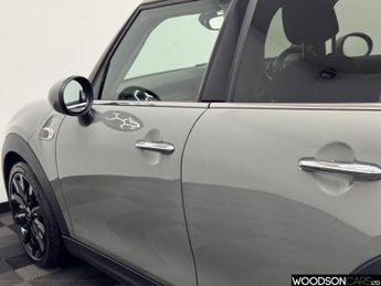 MINI HATCH 1.5 Cooper Exclusive Hatchback 5dr Petrol Steptronic Euro 6 (s/s