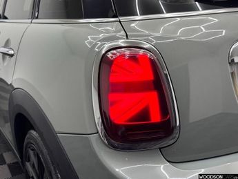 MINI HATCH 1.5 Cooper Exclusive Hatchback 5dr Petrol Steptronic Euro 6 (s/s