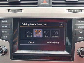 VOLKSWAGEN GOLF 1.6 TDI BlueMotion Tech Match Hatchback 5dr Diesel DSG Euro 5 (s