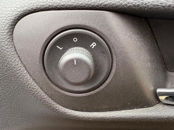 VAUXHALL MERIVA 1.7 CDTi SE MPV 5dr Diesel Auto Euro 5 (110 ps)