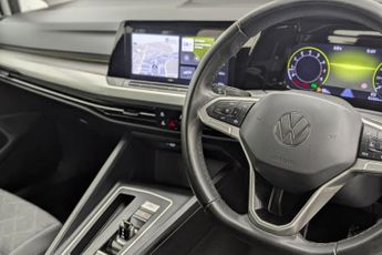 VOLKSWAGEN GOLF 1.5 eTSI MHEV Life Estate 5dr Petrol Hybrid DSG Euro 6 (s/s) (15