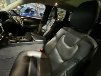 VOLVO XC60 2.0 D4 Momentum Pro SUV 5dr Diesel Auto AWD Euro 6 (s/s) (190 ps