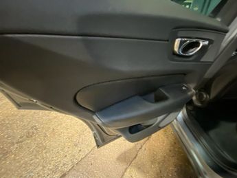 VOLVO XC60 2.0 D4 Momentum Pro SUV 5dr Diesel Auto AWD Euro 6 (s/s) (190 ps