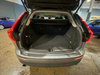 VOLVO XC60 2.0 D4 Momentum Pro SUV 5dr Diesel Auto AWD Euro 6 (s/s) (190 ps