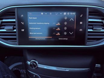 PEUGEOT 308 SW 1.2 PureTech Tech Edition Estate 5dr Petrol EAT Euro 6 (s/s) (13