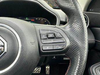 MG MG HS 1.5 T-GDI 16.6kWh Exclusive SUV 5dr Petrol Plug-in Hybrid Auto E