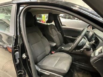 RENAULT CLIO 1.0 TCe Evolution Hatchback 5dr Petrol Manual Euro 6 (s/s) (90 p