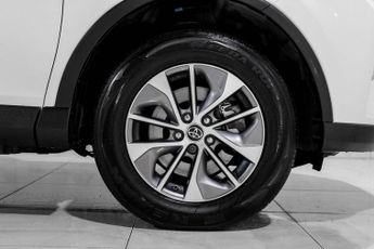 TOYOTA RAV4 2.5 VVT-h Business Edition Plus SUV 5dr Petrol Hybrid CVT Euro 6