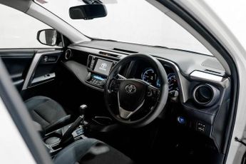 TOYOTA RAV4 2.5 VVT-h Business Edition Plus SUV 5dr Petrol Hybrid CVT Euro 6