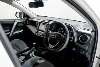 TOYOTA RAV4 2.5 VVT-h Business Edition Plus SUV 5dr Petrol Hybrid CVT Euro 6