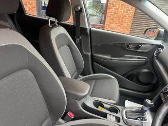 HYUNDAI KONA 1.6 h-GDi Premium SUV 5dr Petrol Hybrid DCT Euro 6 (s/s) (141 ps