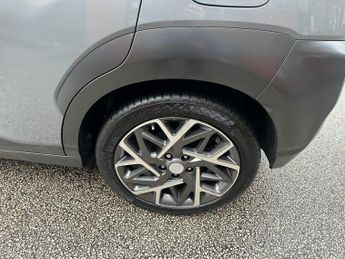 HYUNDAI KONA 1.6 h-GDi Premium SUV 5dr Petrol Hybrid DCT Euro 6 (s/s) (141 ps