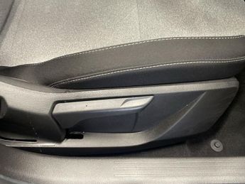 RENAULT CLIO 1.6 E-TECH evolution Hatchback 5dr Petrol Hybrid Auto Euro 6 (s/