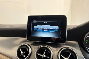 MERCEDES-BENZ CLA 2.1 CLA200d AMG Line Coupe 4dr Diesel 7G-DCT Euro 6 (s/s) (136 p