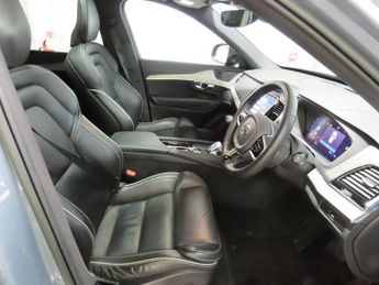 VOLVO XC90 2.0 B5 MHEV Plus SUV 5dr Petrol Hybrid Auto 4WD Euro 6 (s/s) (25