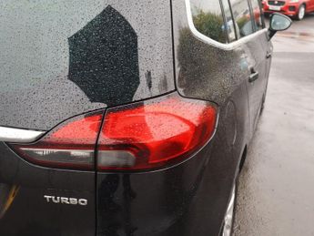 VAUXHALL ZAFIRA TOURER 1.4i Turbo SE MPV 5dr Petrol Auto Euro 6 (140 ps)