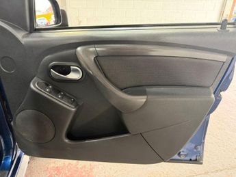 DACIA DUSTER 1.5 dCi Prestige SUV 5dr Diesel EDC Euro 6 (s/s) (110 ps)