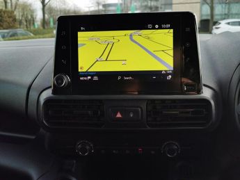 VAUXHALL Combo Electric 2300 50kWh Pro Panel Van 6dr Electric Auto L2 (7.4kW Charger) (1