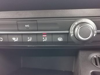 VAUXHALL Combo Electric 2300 50kWh Pro Panel Van 6dr Electric Auto L2 (7.4kW Charger) (1