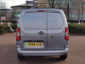 VAUXHALL Combo Electric 2300 50kWh Pro Panel Van 6dr Electric Auto L2 (7.4kW Charger) (1
