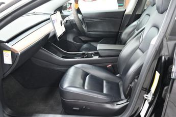 TESLA Model 3 Standard Range Plus Saloon 4dr Electric Auto RWD (241 bhp)