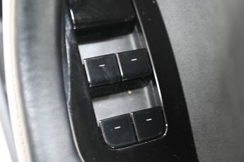 TESLA Model 3 Standard Range Plus Saloon 4dr Electric Auto RWD (241 bhp)