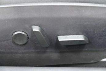 TESLA Model 3 Standard Range Plus Saloon 4dr Electric Auto RWD (241 bhp)