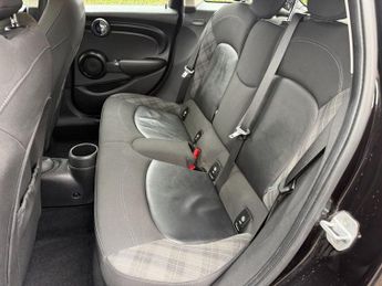 MINI HATCH 1.5 Cooper Hatchback 5dr Petrol Steptronic Euro 6 (s/s) (136 ps)