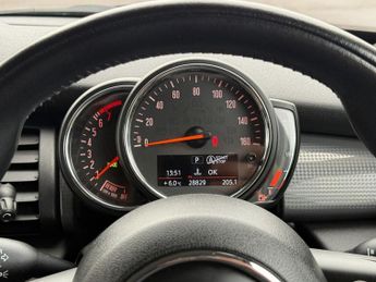 MINI HATCH 1.5 Cooper Hatchback 5dr Petrol Steptronic Euro 6 (s/s) (136 ps)