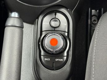 MINI HATCH 1.5 Cooper Hatchback 5dr Petrol Steptronic Euro 6 (s/s) (136 ps)