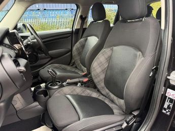 MINI HATCH 1.5 Cooper Hatchback 5dr Petrol Steptronic Euro 6 (s/s) (136 ps)