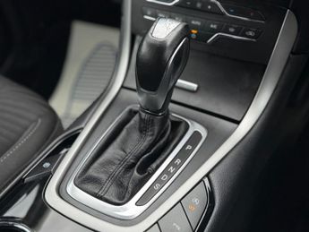 FORD S-MAX 2.0 TDCi Zetec MPV 5dr Diesel Powershift Euro 6 (s/s) (150 ps)