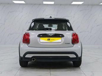 MINI HATCH 1.5 Cooper Classic Hatchback 3dr Petrol Manual Euro 6 (s/s) (136
