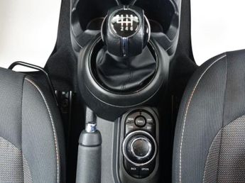 MINI HATCH 1.5 Cooper Classic Hatchback 3dr Petrol Manual Euro 6 (s/s) (136