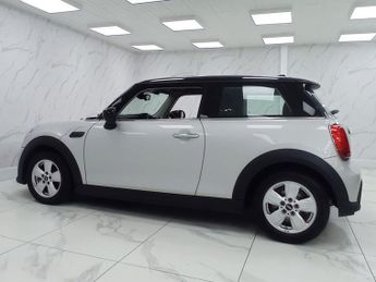 MINI HATCH 1.5 Cooper Classic Hatchback 3dr Petrol Manual Euro 6 (s/s) (136