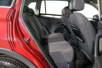 VOLKSWAGEN TIGUAN 2.0 TDI BlueMotion Tech SE SUV 5dr Diesel DSG Euro 6 (s/s) (150 