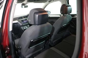 VOLKSWAGEN TIGUAN 2.0 TDI BlueMotion Tech SE SUV 5dr Diesel DSG Euro 6 (s/s) (150 