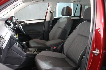 VOLKSWAGEN TIGUAN 2.0 TDI BlueMotion Tech SE SUV 5dr Diesel DSG Euro 6 (s/s) (150 