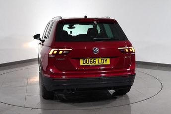 VOLKSWAGEN TIGUAN 2.0 TDI BlueMotion Tech SE SUV 5dr Diesel DSG Euro 6 (s/s) (150 