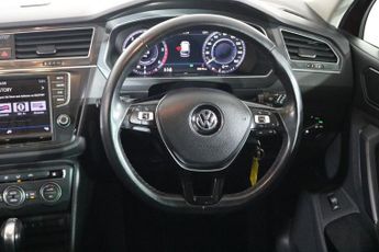 VOLKSWAGEN TIGUAN 2.0 TDI BlueMotion Tech SE SUV 5dr Diesel DSG Euro 6 (s/s) (150 