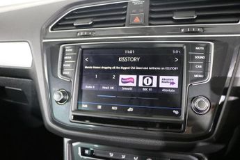 VOLKSWAGEN TIGUAN 2.0 TDI BlueMotion Tech SE SUV 5dr Diesel DSG Euro 6 (s/s) (150 