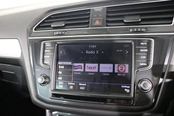VOLKSWAGEN TIGUAN 2.0 TDI BlueMotion Tech SE SUV 5dr Diesel DSG Euro 6 (s/s) (150 