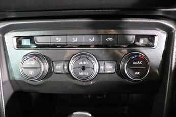 VOLKSWAGEN TIGUAN 2.0 TDI BlueMotion Tech SE SUV 5dr Diesel DSG Euro 6 (s/s) (150 